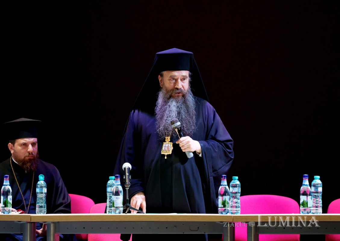 Simpozion național în Episcopia Alexandriei și Teleormanului 330633