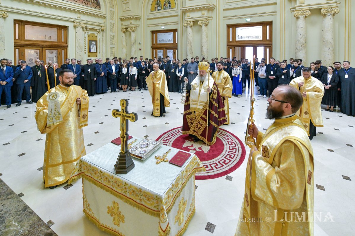 Olimpiada de religie pentru seminarii și licee teologice ortodoxe în București 330777
