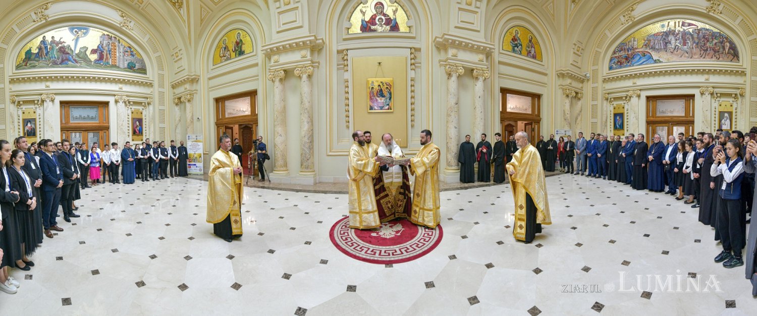 Olimpiada de religie pentru seminarii și licee teologice ortodoxe în București 330780