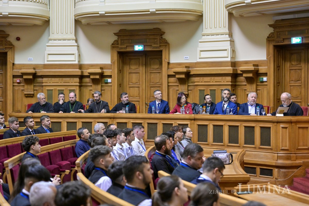 Olimpiada de religie pentru seminarii și licee teologice ortodoxe în București 330791