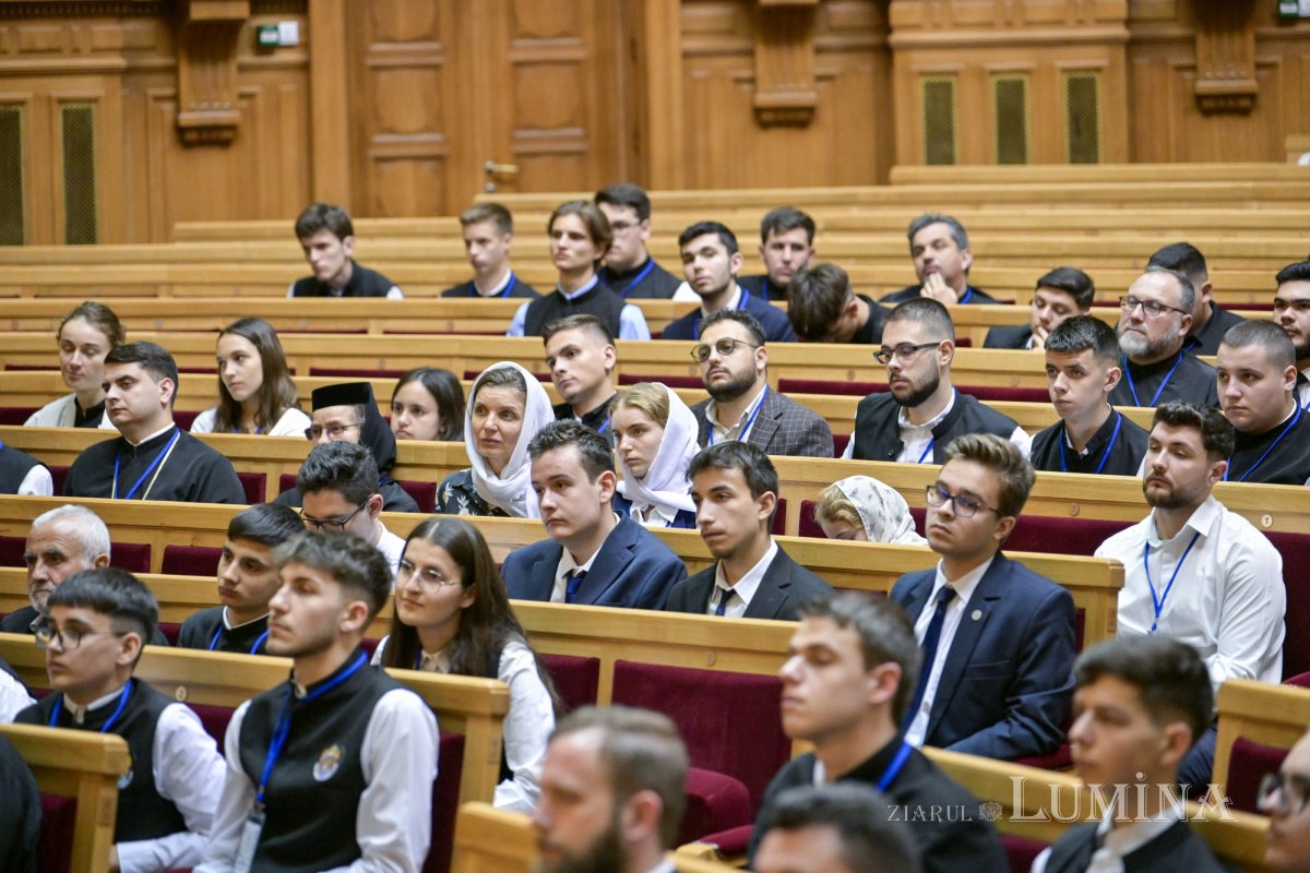 Olimpiada de religie pentru seminarii și licee teologice ortodoxe în București 330799