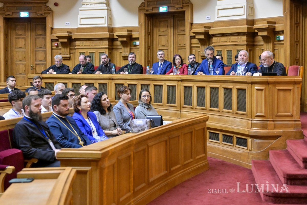 Olimpiada de religie pentru seminarii și licee teologice ortodoxe în București 330800
