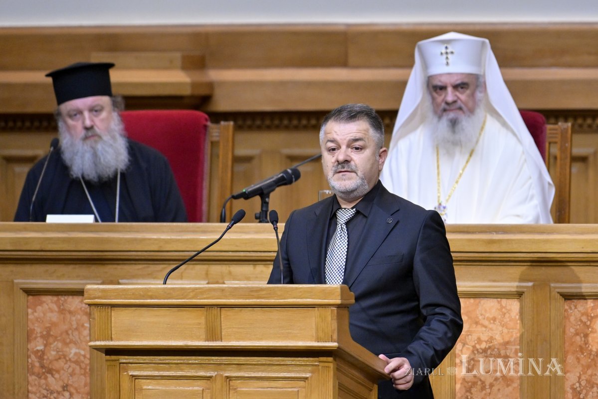 Olimpiada de religie pentru seminarii și licee teologice ortodoxe în București 330802
