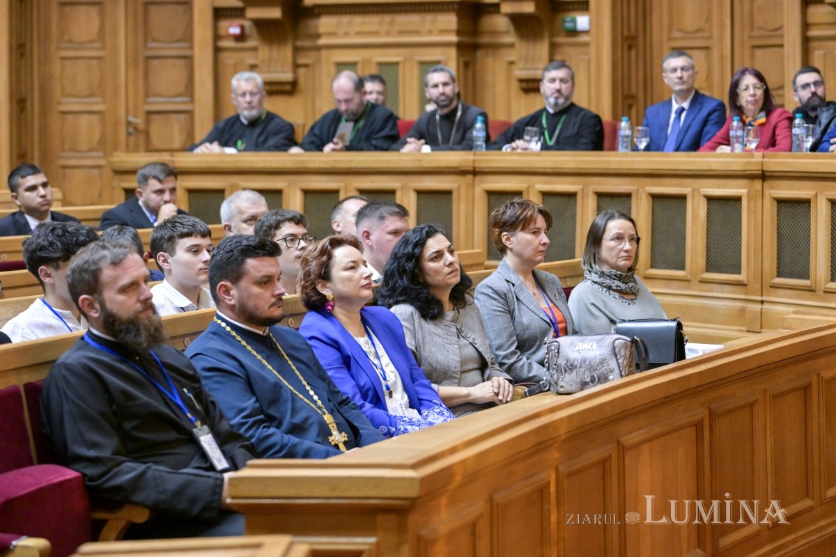 Olimpiada de religie pentru seminarii și licee teologice ortodoxe în București 330805