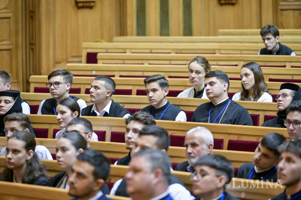 Olimpiada de religie pentru seminarii și licee teologice ortodoxe în București 330807