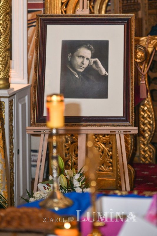 Enescu - izvoditorul de muzică pe razele dorului de Dumnezeu și de pământul românesc 330813