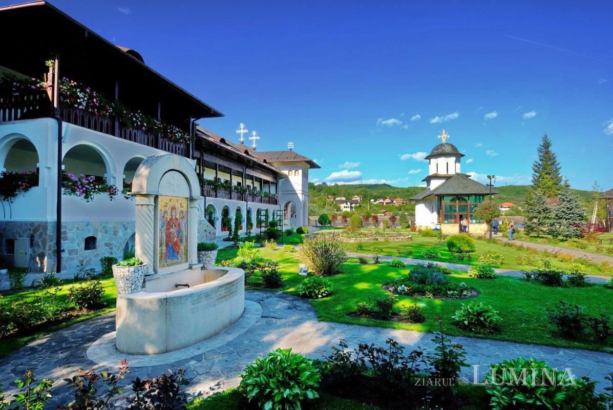 Sclipirile Luminii: Istorie şi credinţă pe Valea Oltului, judeţul Vâlcea 330880