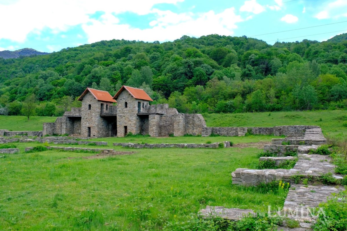 Sclipirile Luminii: Istorie şi credinţă pe Valea Oltului, judeţul Vâlcea 330882