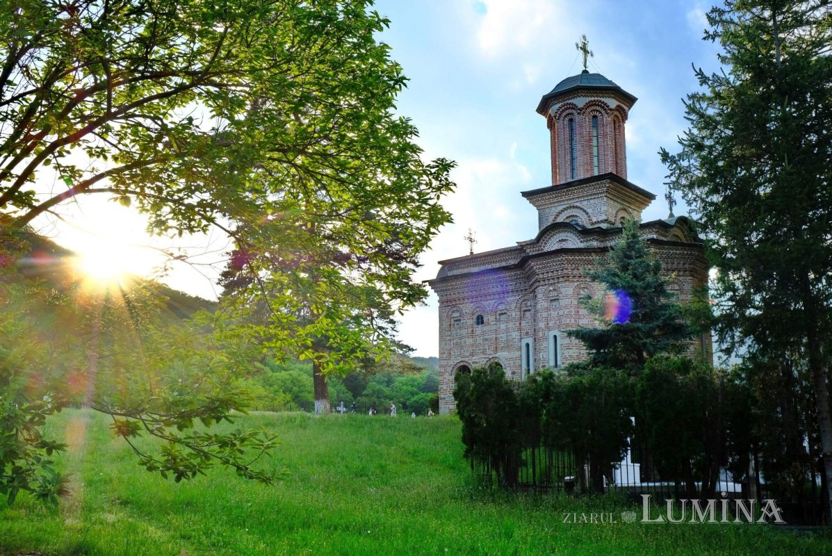 Sclipirile Luminii: Istorie şi credinţă pe Valea Oltului, judeţul Vâlcea 330883