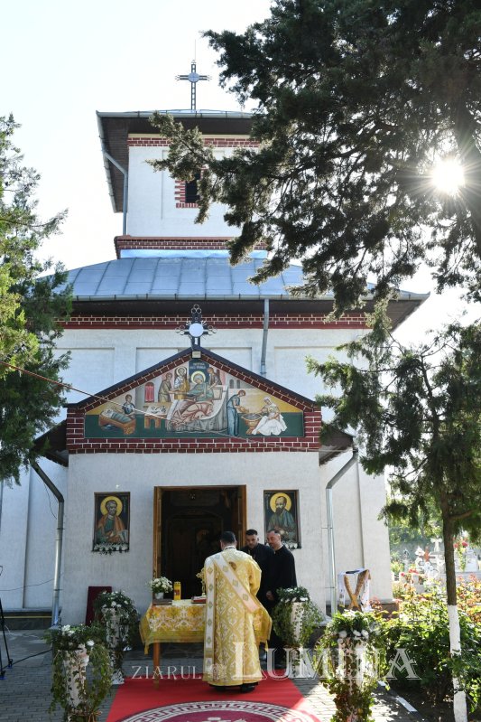 Veșmânt luminos pentru o biserică istorică înnoită din județul Ilfov 331123