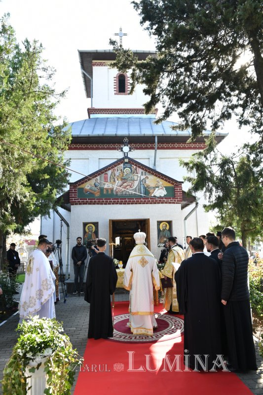 Veșmânt luminos pentru o biserică istorică înnoită din județul Ilfov 331128