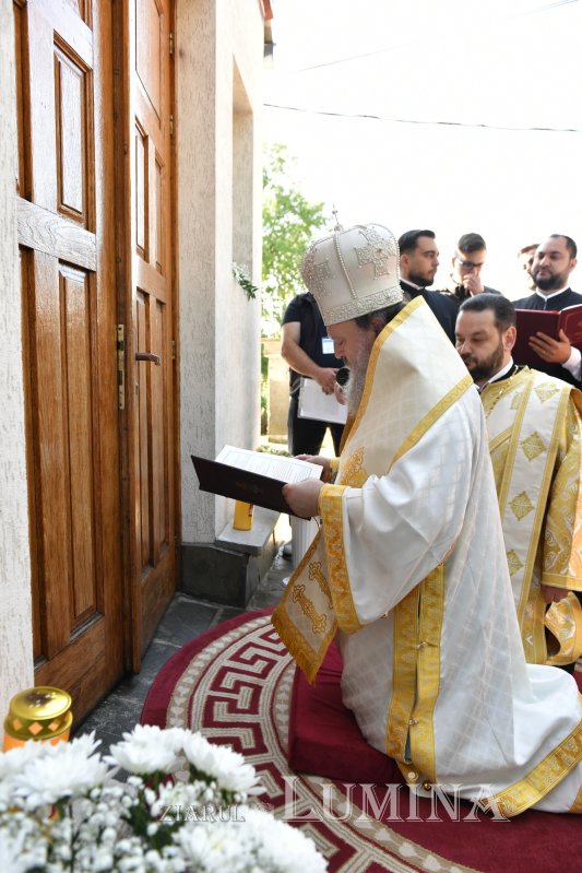 Veșmânt luminos pentru o biserică istorică înnoită din județul Ilfov 331136