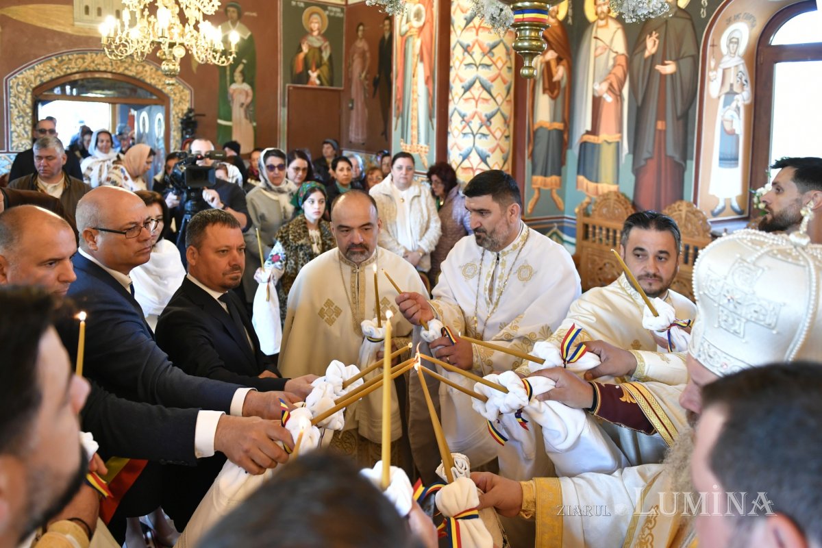 Veșmânt luminos pentru o biserică istorică înnoită din județul Ilfov 331145