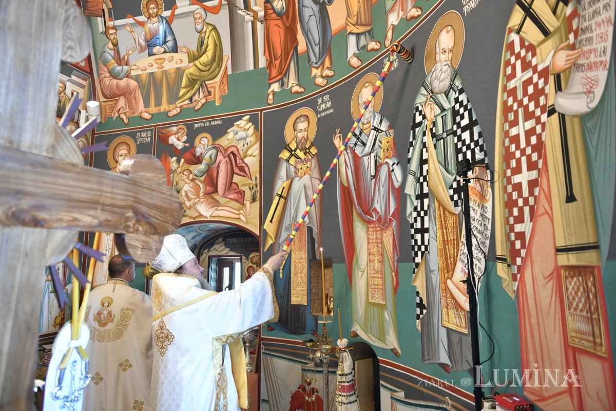 Veșmânt luminos pentru o biserică istorică înnoită din județul Ilfov 331146