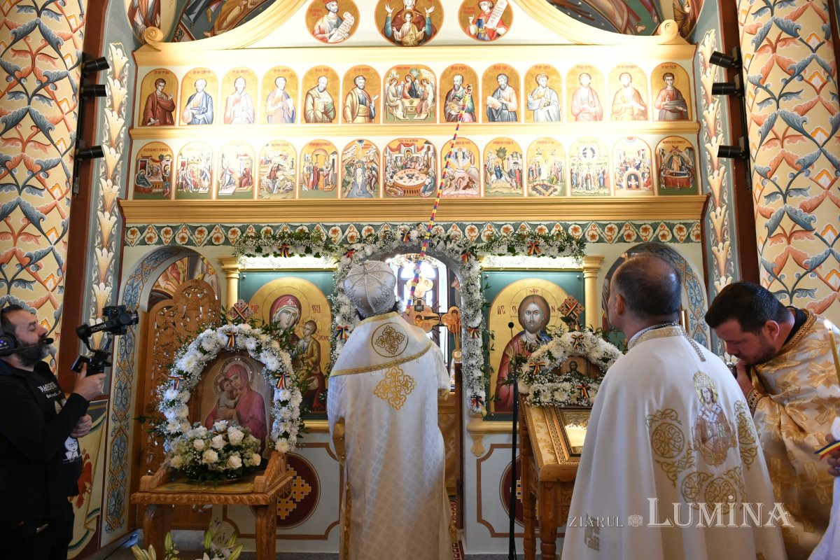 Veșmânt luminos pentru o biserică istorică înnoită din județul Ilfov 331147