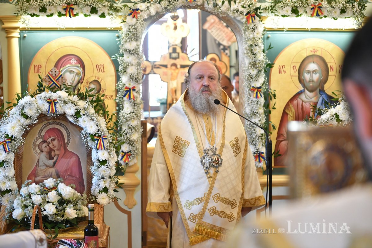 Veșmânt luminos pentru o biserică istorică înnoită din județul Ilfov 331155