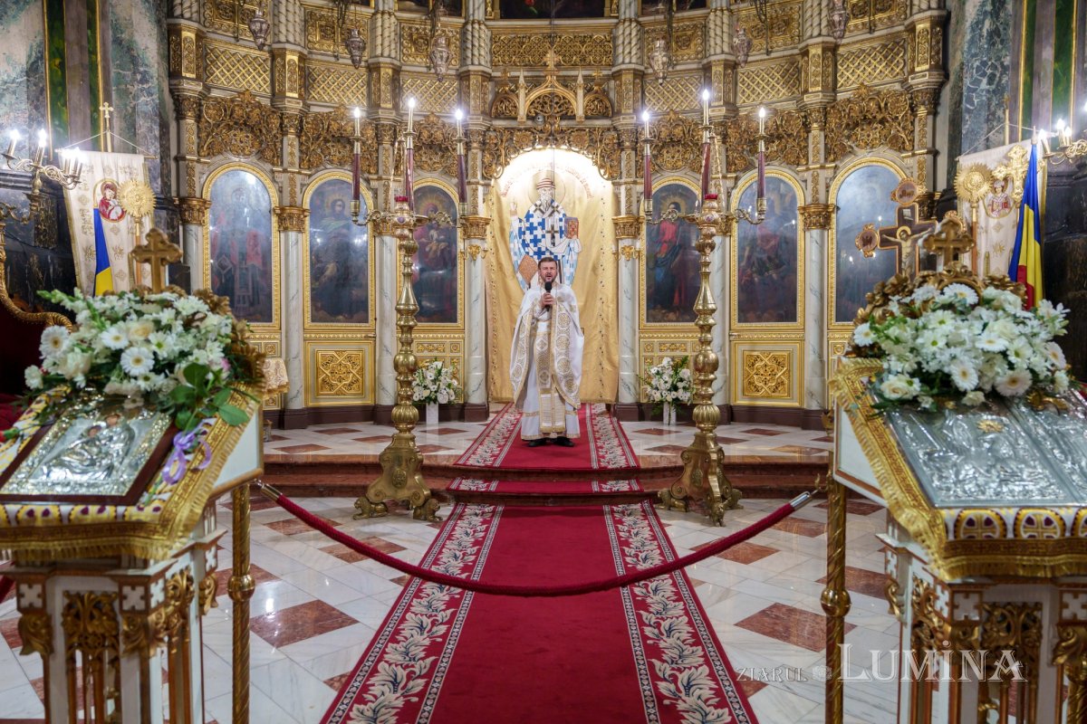 Ziua Naţională a Portului Tradiţional la Catedrala „Sfântul Spiridon”-Nou 331182