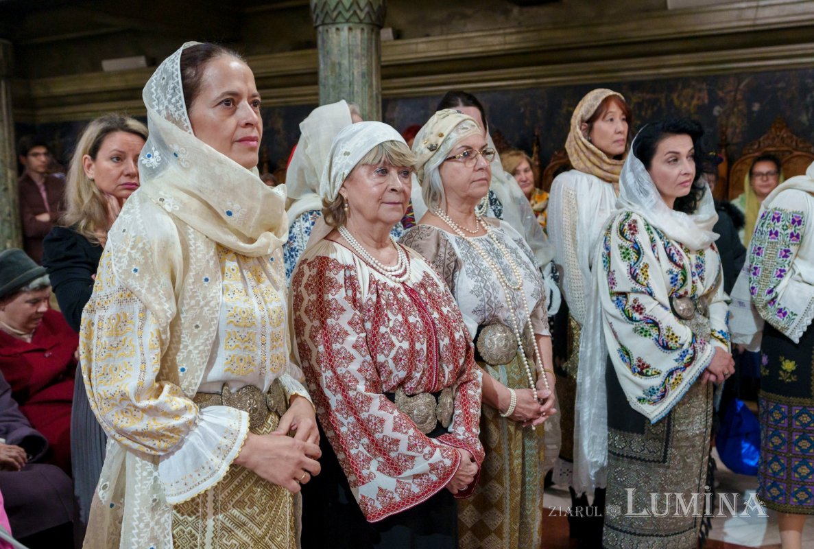 Ziua Naţională a Portului Tradiţional la Catedrala „Sfântul Spiridon”-Nou 331183