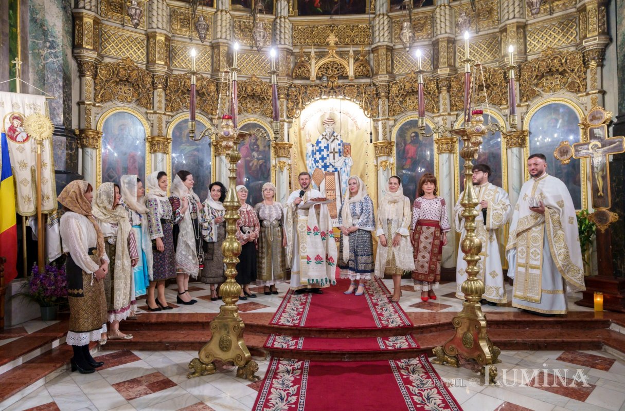 Ziua Naţională a Portului Tradiţional la Catedrala „Sfântul Spiridon”-Nou 331188