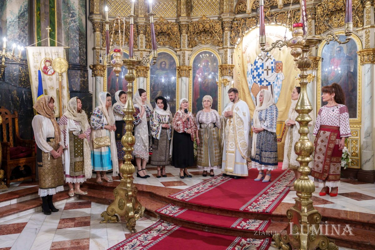 Ziua Naţională a Portului Tradiţional la Catedrala „Sfântul Spiridon”-Nou 331193