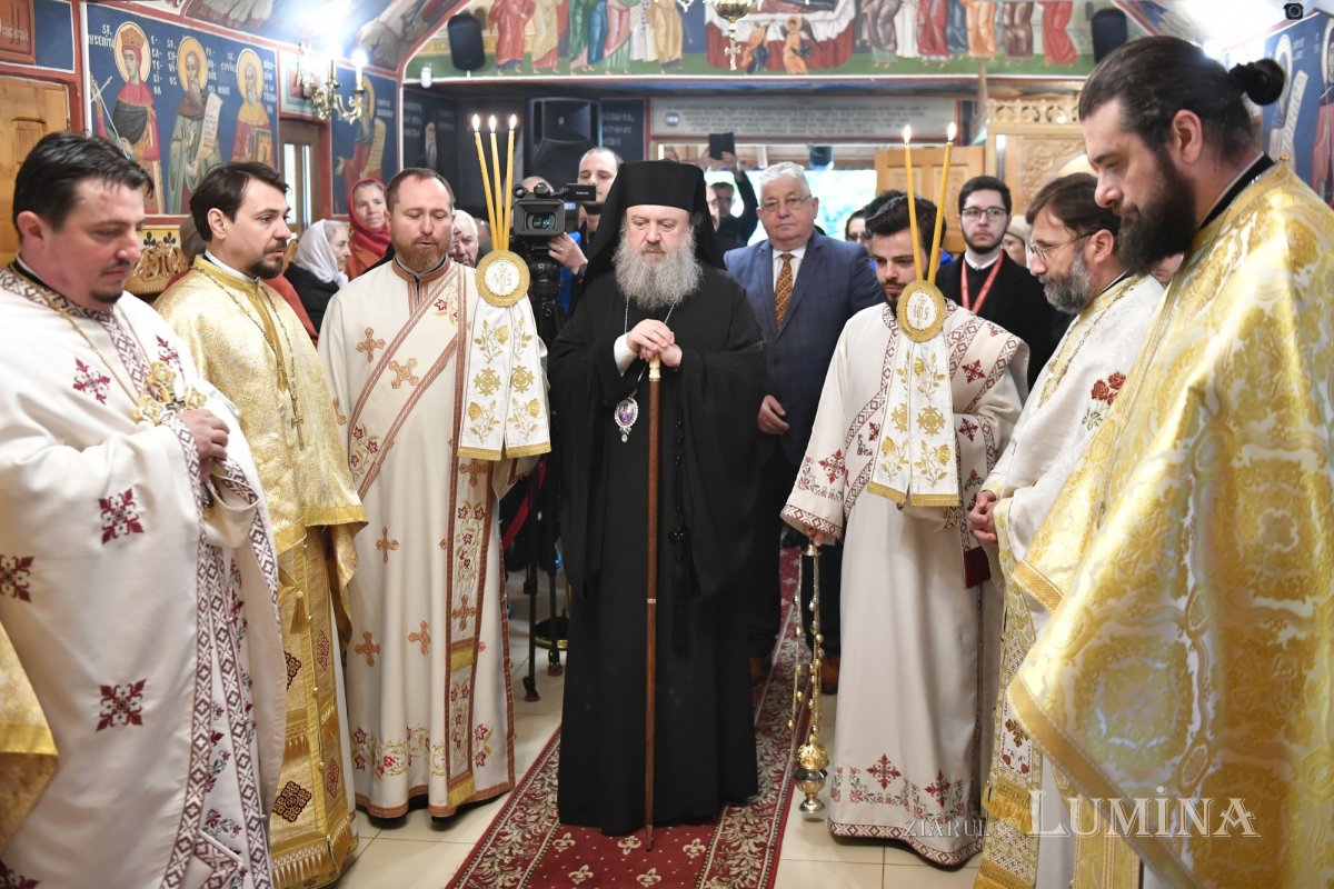 Odor de mare preț pentru capela unui spital bucureștean 331361