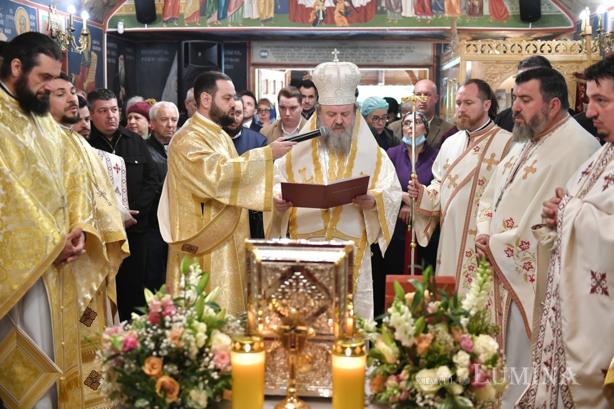 Odor de mare preț pentru capela unui spital bucureștean 331364