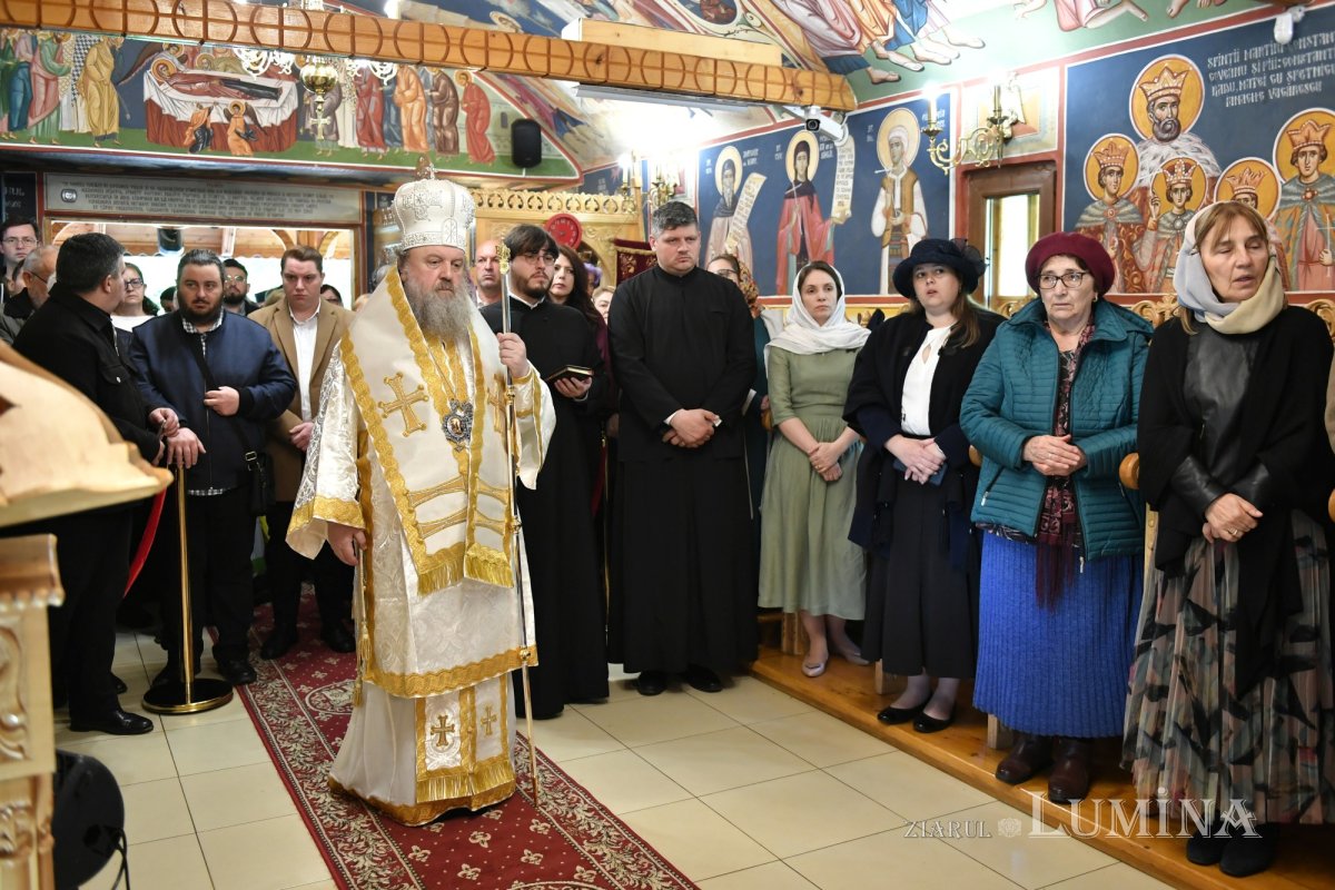 Odor de mare preț pentru capela unui spital bucureștean 331369