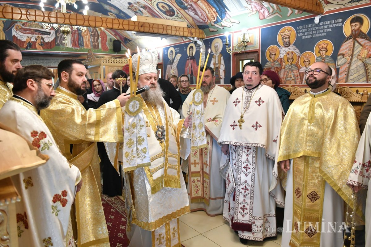 Odor de mare preț pentru capela unui spital bucureștean 331370