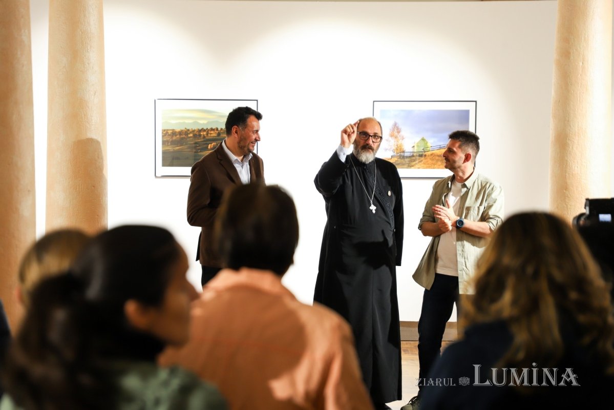 Album de „Photoezii”, lansat la Sibiu 331463