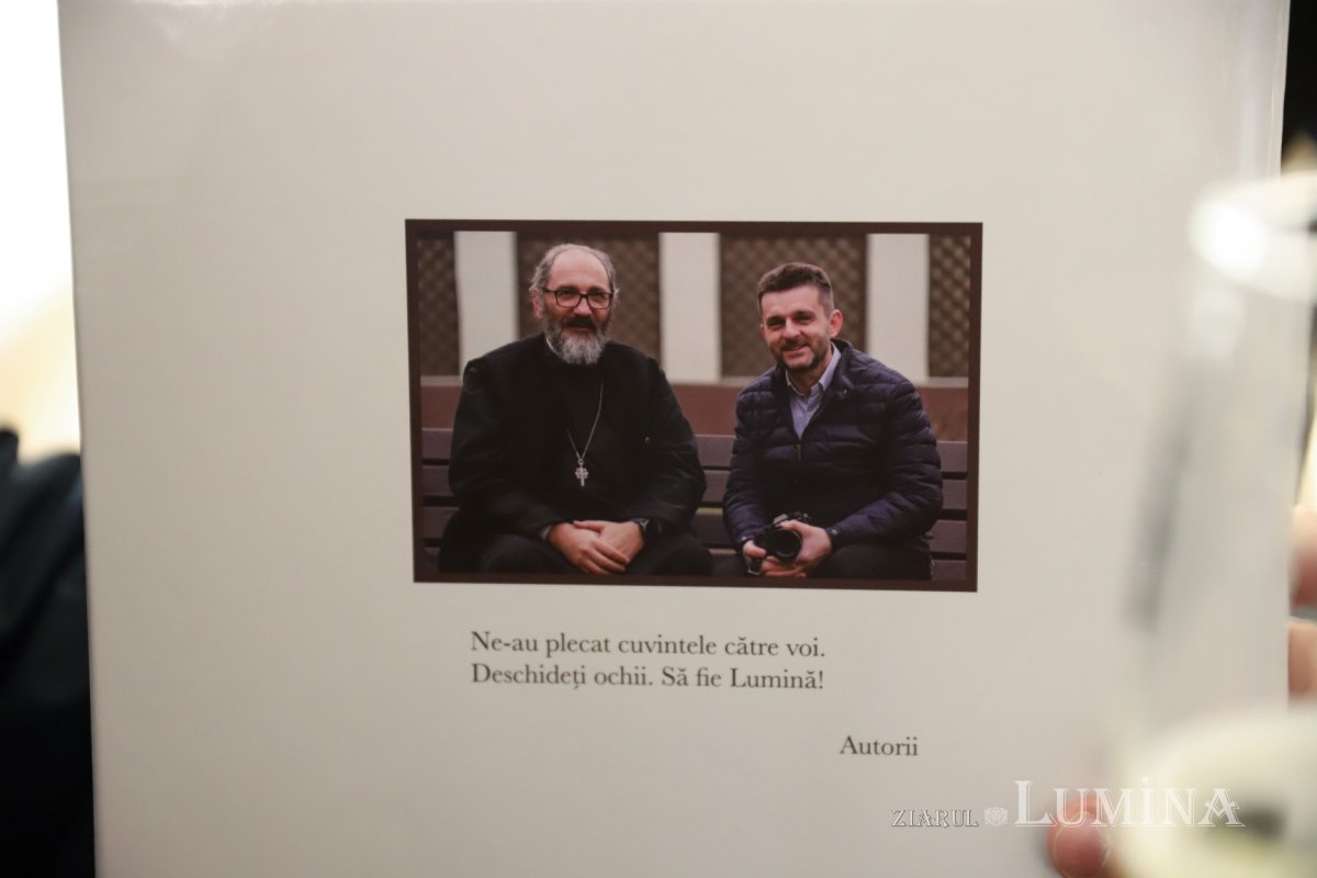 Album de „Photoezii”, lansat la Sibiu 331468