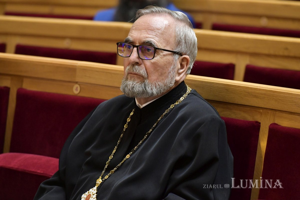 Primele sesiuni de comunicări ale simpozionului  internațional din Capitală 331531