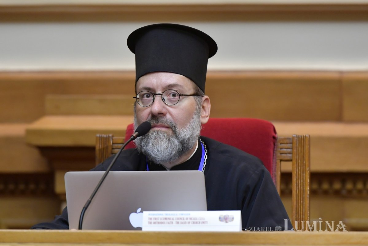 Primele sesiuni de comunicări ale simpozionului  internațional din Capitală 331537