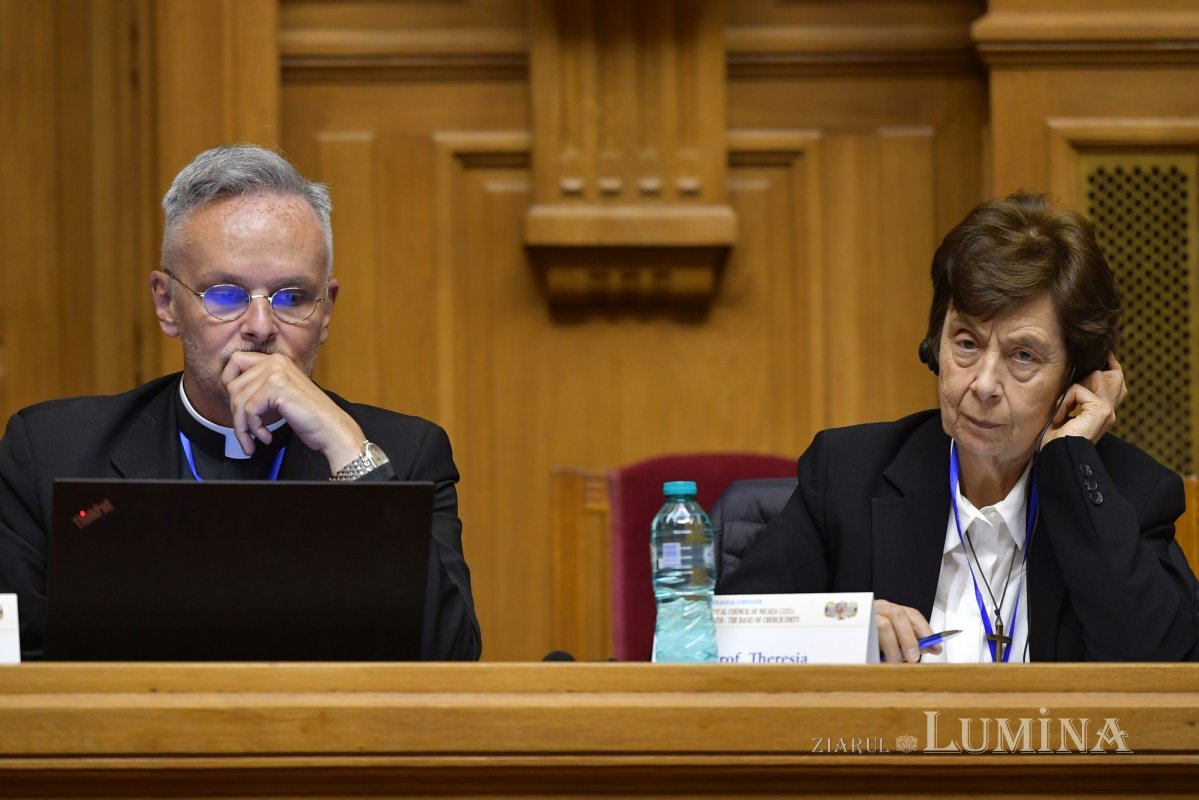 Primele sesiuni de comunicări ale simpozionului  internațional din Capitală 331538