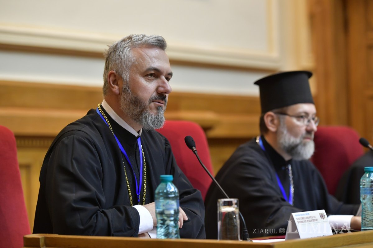 Primele sesiuni de comunicări ale simpozionului  internațional din Capitală 331539