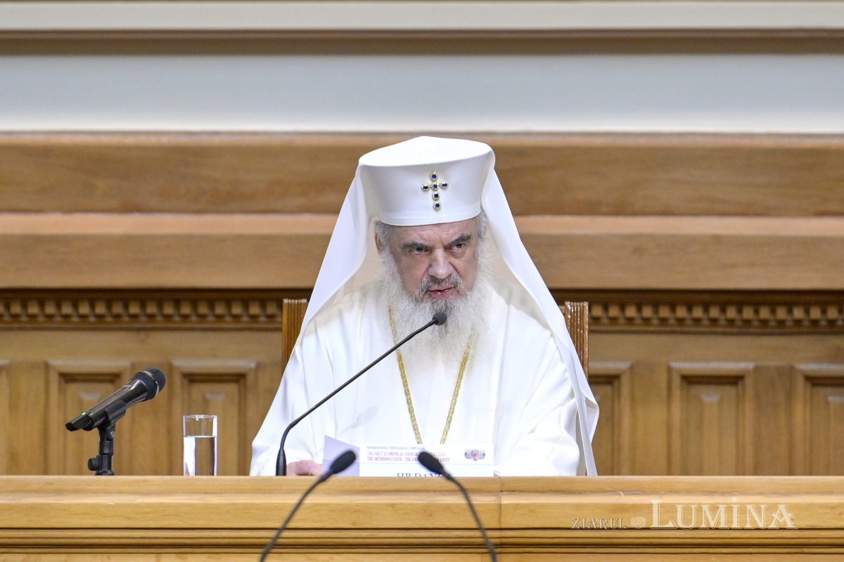 Sinodul I Ecumenic de la Niceea (325) a formulat prima mărturisire sinodală ecumenică a dumnezeirii lui Iisus Hristos împotriva ereziei ariene 331478