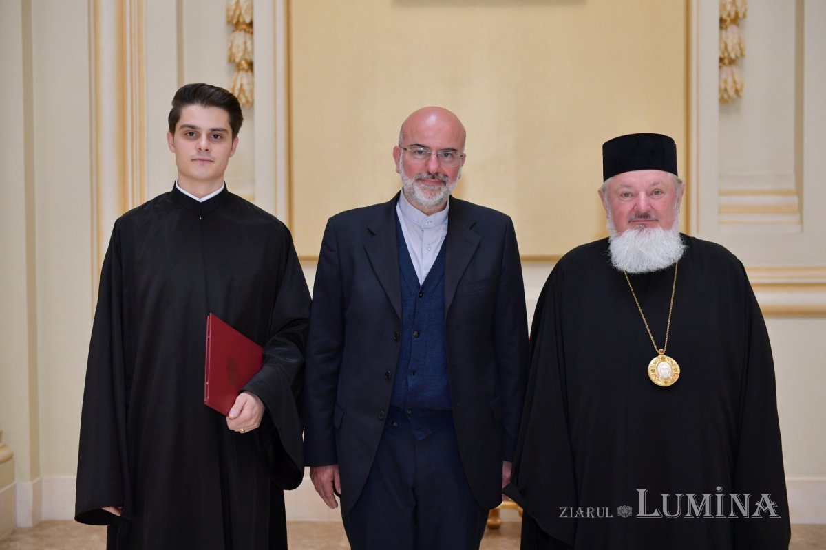 Starețul mănăstirii romano-catolice din Bose primit la Palatul Patriarhiei 331635