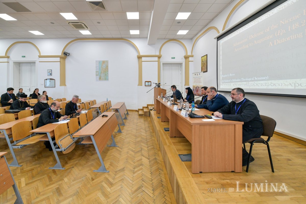 Finalul Simpozionului Internațional de Teologie din București 331810