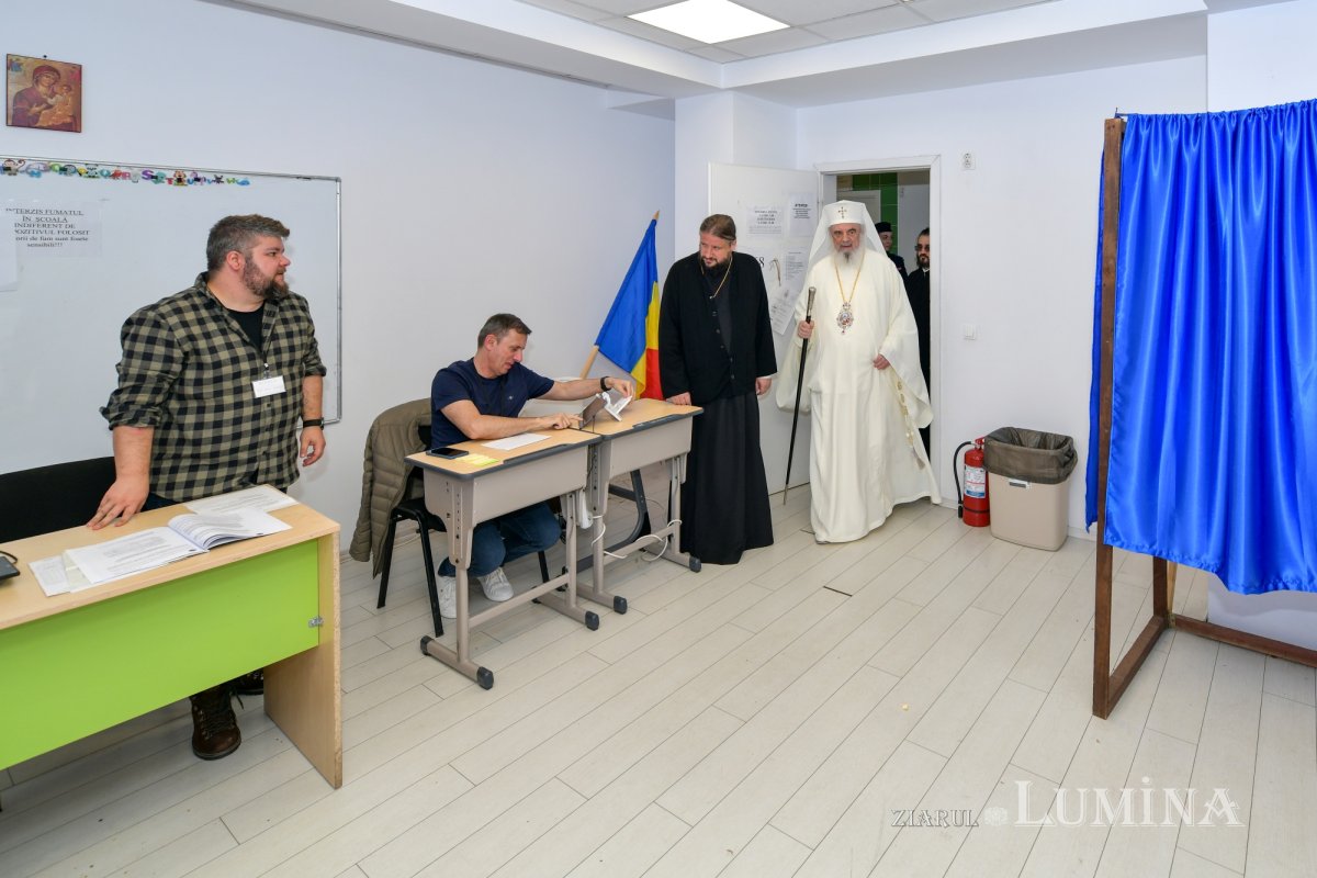 Patriarhul României a votat la turul al doilea al alegerilor prezidențiale 331934