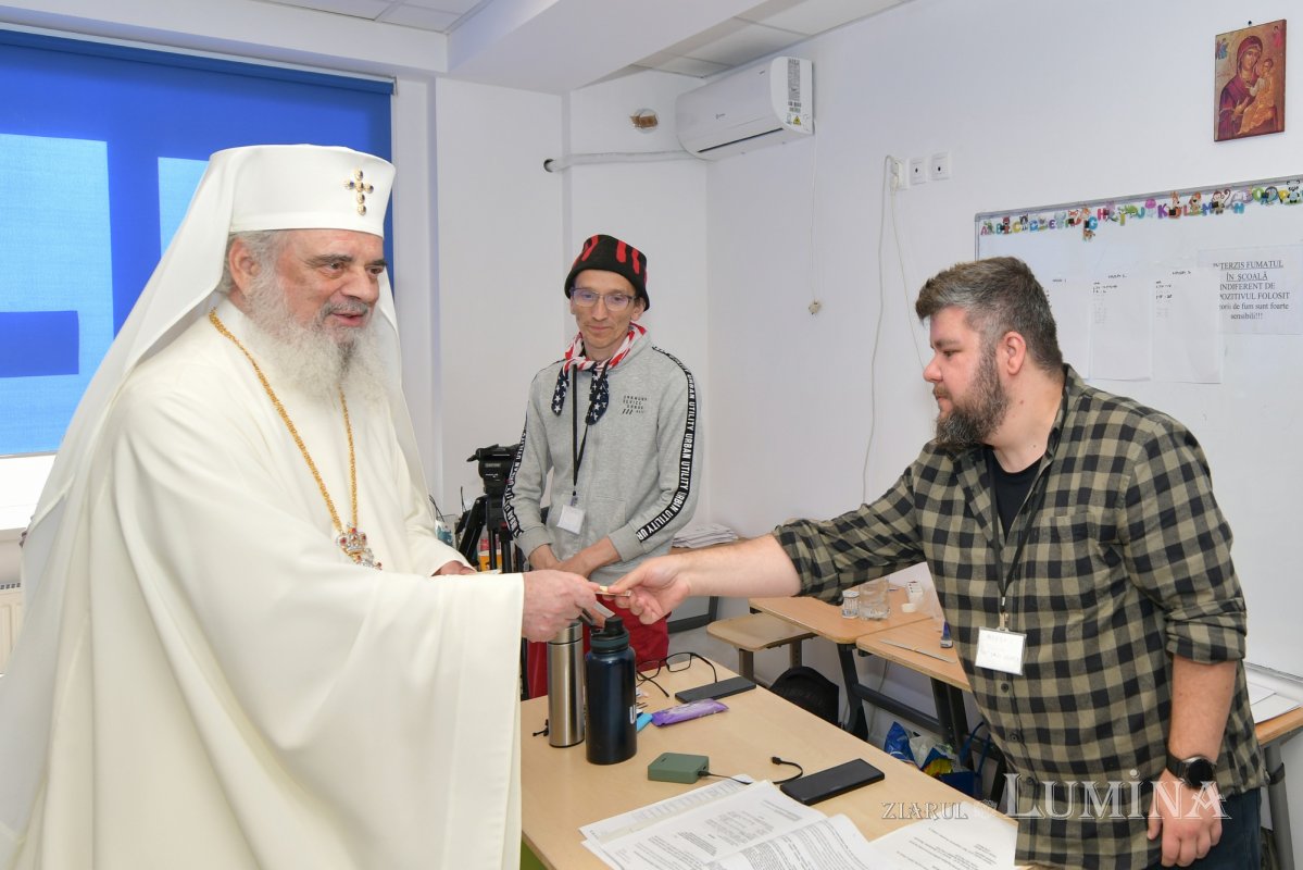 Patriarhul României a votat la turul al doilea al alegerilor prezidențiale 331938