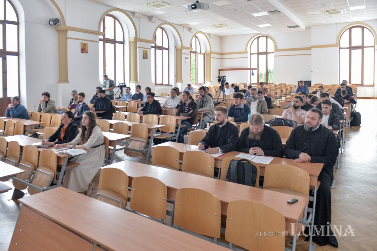 Simpozion studențesc la Facultatea de Teologie Ortodoxă din București 332009