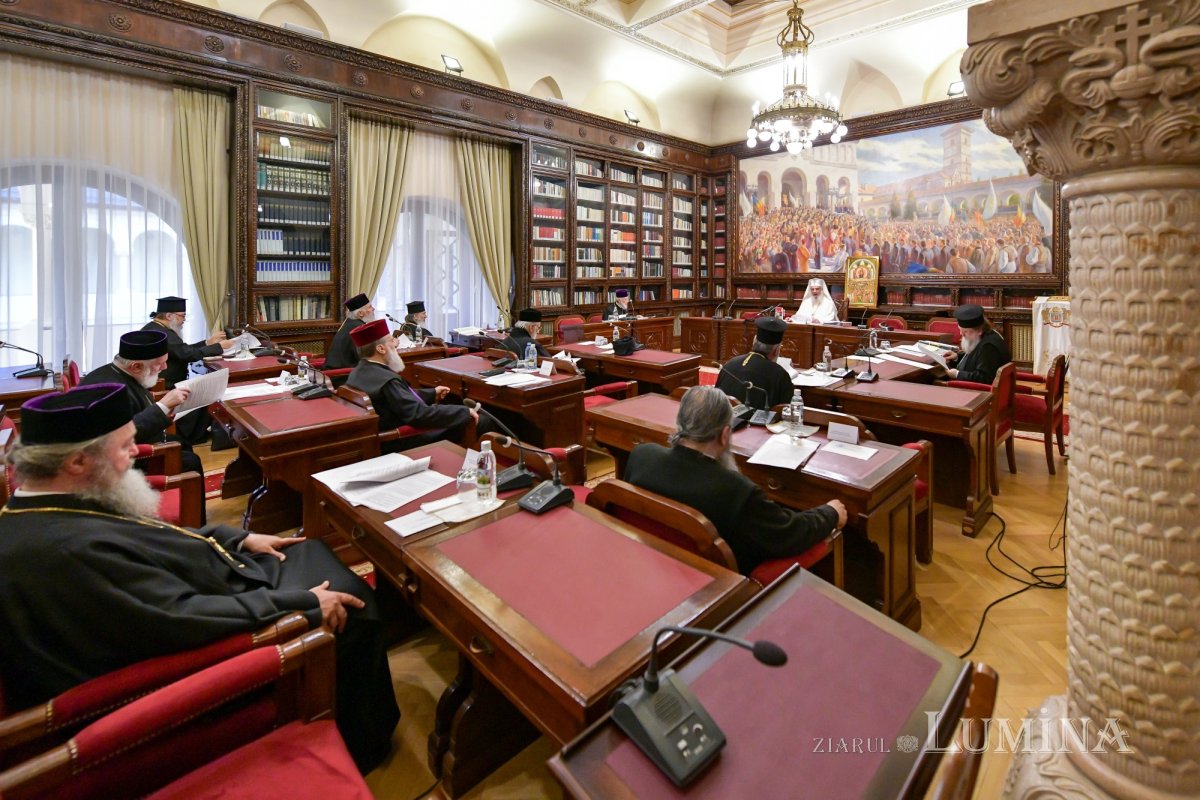 Ședință de lucru a Sinodului Mitropoliei Munteniei și Dobrogei 332095