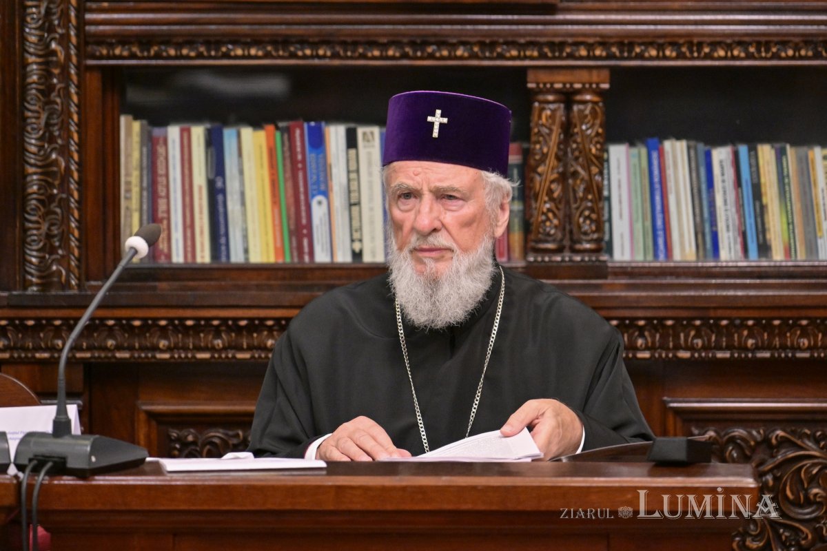 Ședință de lucru a Sinodului Mitropoliei Munteniei și Dobrogei 332097