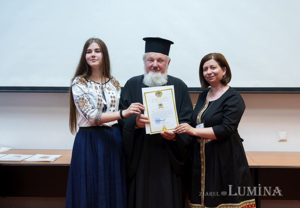 Vizionarea filmului cu proiectele câștigătoare ale concursului național catehetic 332169