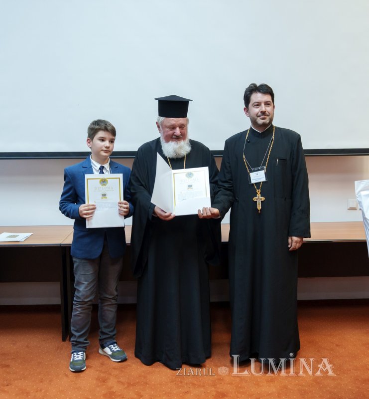 Vizionarea filmului cu proiectele câștigătoare ale concursului național catehetic 332178