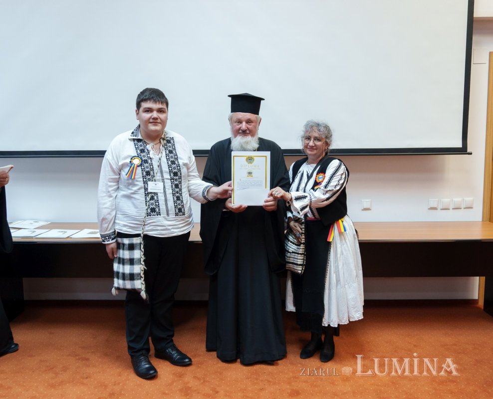 Vizionarea filmului cu proiectele câștigătoare ale concursului național catehetic 332180