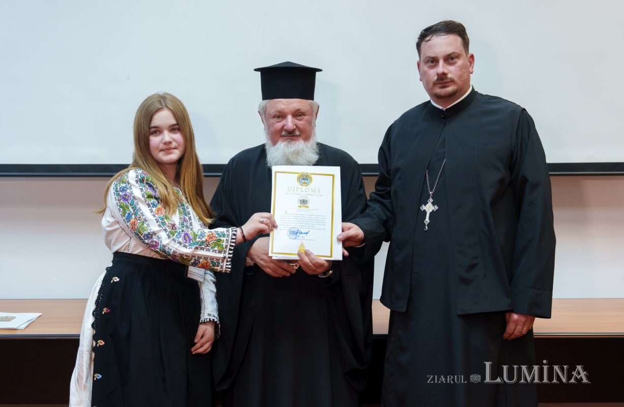 Vizionarea filmului cu proiectele câștigătoare ale concursului național catehetic 332186