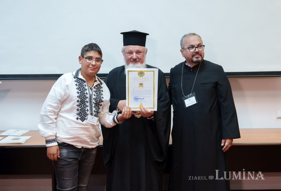 Vizionarea filmului cu proiectele câștigătoare ale concursului național catehetic 332191