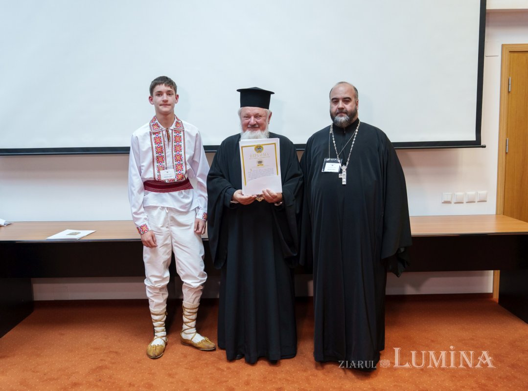 Vizionarea filmului cu proiectele câștigătoare ale concursului național catehetic 332194