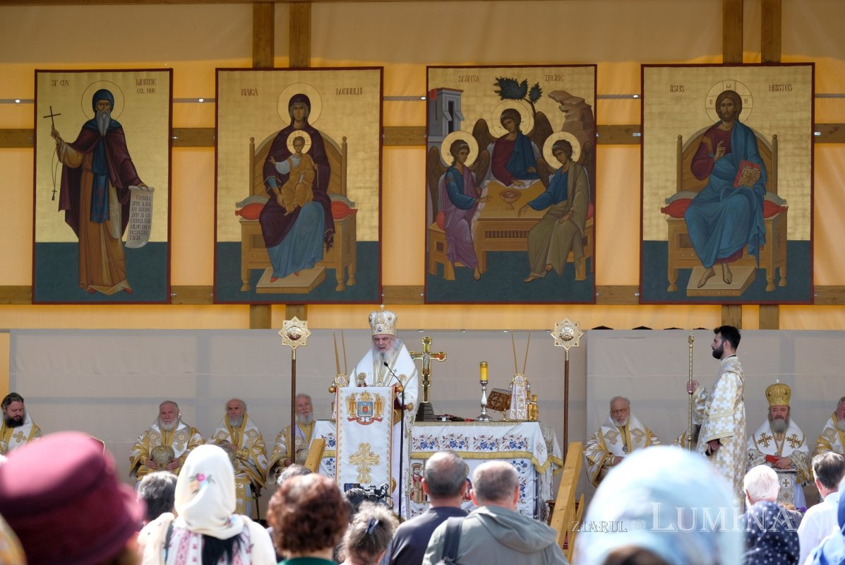 Sărbătorirea hramului istoric al Catedralei Patriarhale 332236