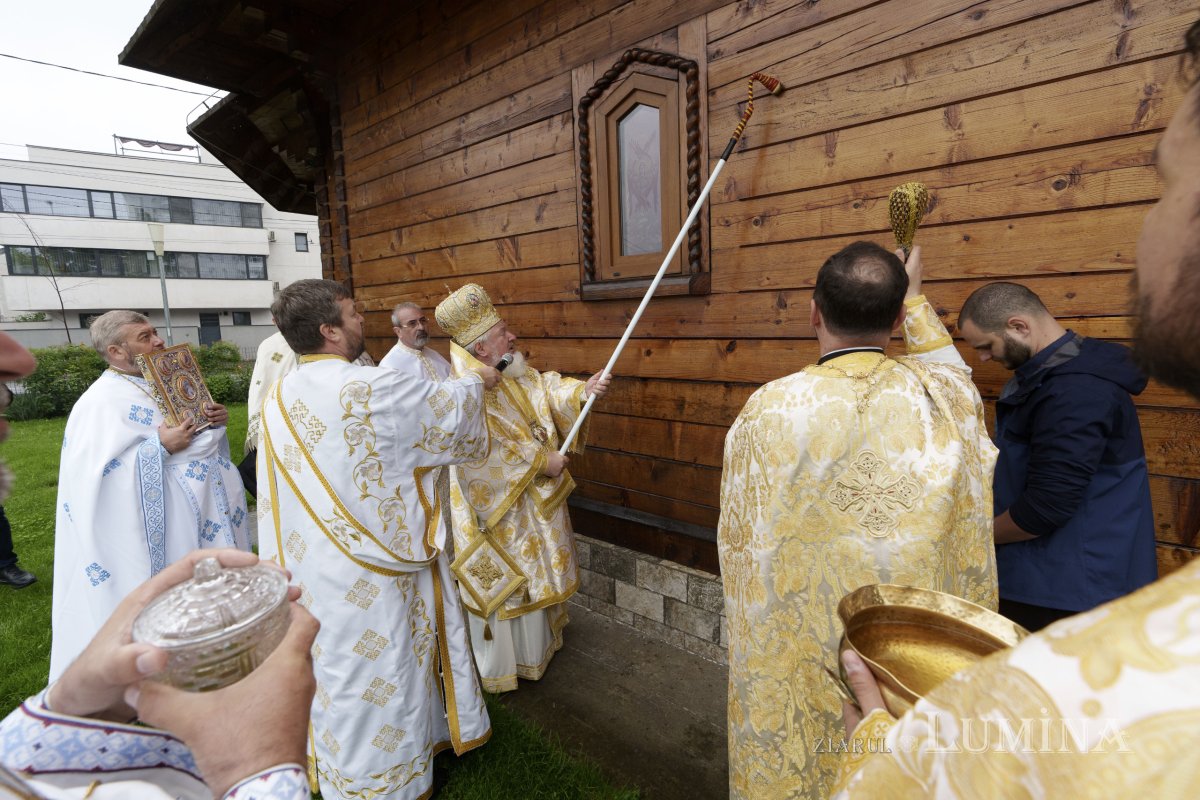 Sfințirea Bisericii „Sfântul Ierarh Nicolae” din cadrul Batalionului 300 Sarmis 332535